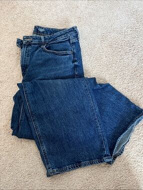 Old Navy Extra High Rise SkyHi Wide Leg Jeans